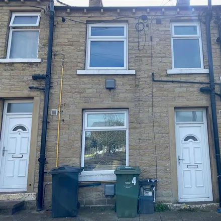 Rent this 1 bed townhouse on Victoria Street in Almondbury, HD5 8AW