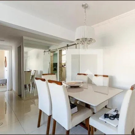 Buy this 2 bed apartment on Rua Professor Miguel Couto 436 in Icaraí, Niterói - RJ