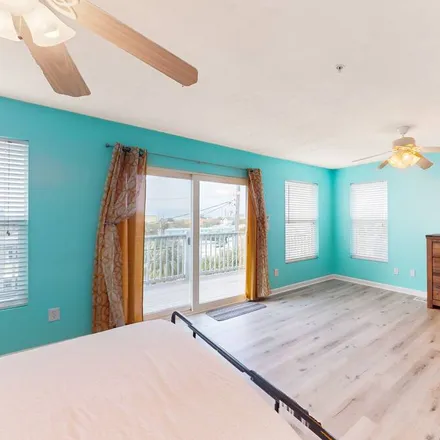 Rent this 3 bed condo on Panama City Beach