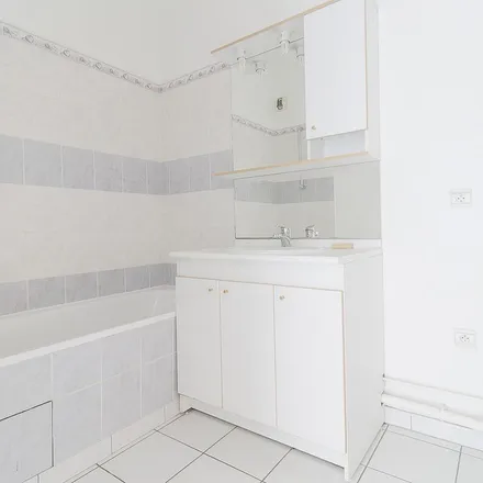 Rent this 2 bed apartment on 2 Rue Gabriel Mouilleron in 54100 Nancy, France