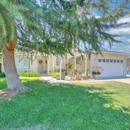 Image 3 - 1658 Purvis Ave, Clovis, California, 93611 - House for sale