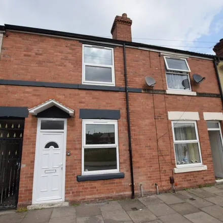 Rent this 3 bed townhouse on Selborne Street in Rawmarsh, S65 1RR