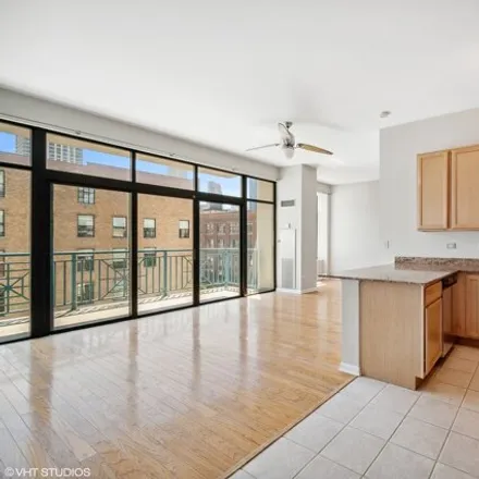 Image 5 - 340 West Superior, 340 West Superior Street, Chicago, IL 60654, USA - House for rent