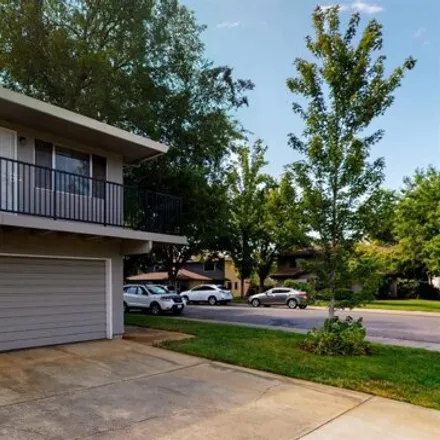 Buy this 2 bed condo on 6472 Bremen Drive in Citrus Heights, CA 95621