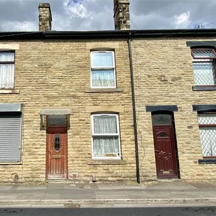 Buy this 3 bed townhouse on Hodgson Terrace in Dewsbury, WF12 9LG