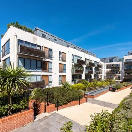 Buy this 1 bed apartment on Somerhill Avenue in Brighton, BN3 1RW