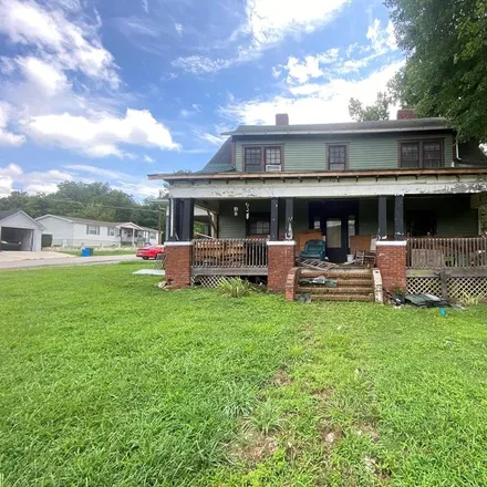 Buy this 9 bed house on 228 North Kingston Avenue in Rockwood, Roane County