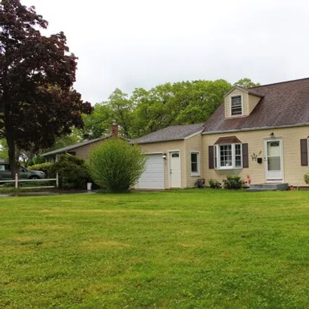 Buy this 3 bed house on 186 Pondview Drive in Bishops Corner, Southington
