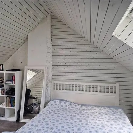 Rent this 3 bed apartment on Wijnpersstraat 39 in 3000 Leuven, Belgium