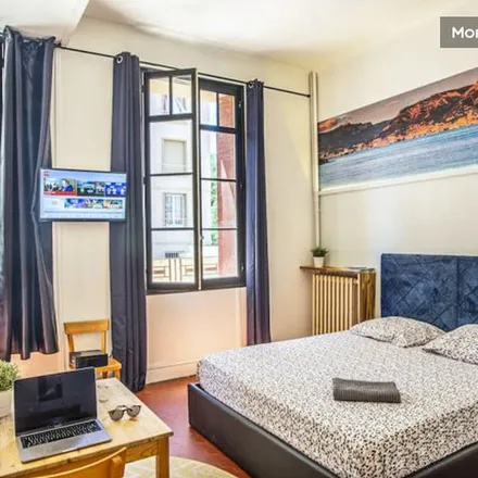 Image 3 - 15 Rue Capitaine Colonna, 83000 Toulon, France - Apartment for rent