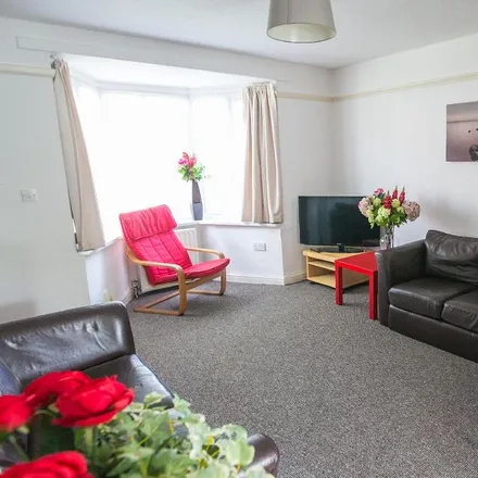 Rent this 4 bed townhouse on Poole Crescent in Metchley, B17 0PB
