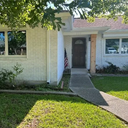 Buy this 3 bed house on 517 Colony Place in Harahan Junction, Metairie