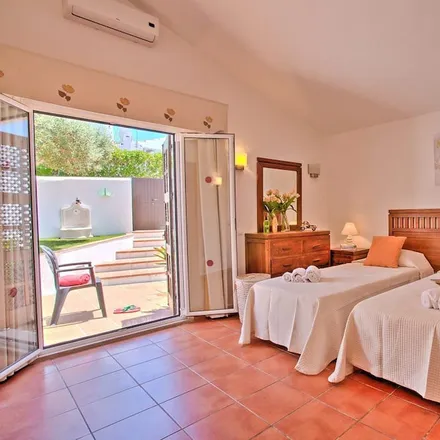 Rent this 3 bed house on 8200-261 Distrito de Évora