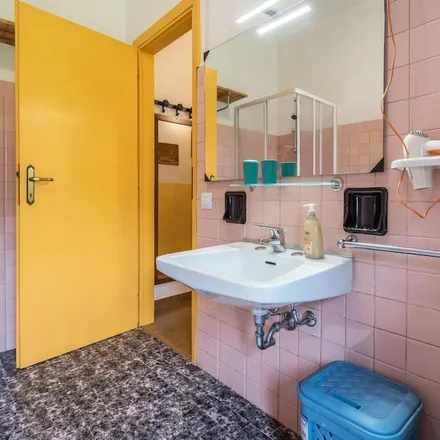 Image 6 - Tignale, Brescia, Italy - Apartment for rent