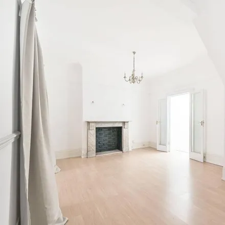 Image 7 - 19 Briardale Gardens, London, NW3 7PN, United Kingdom - House for rent