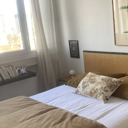 Rent this 3 bed apartment on Joinville-le-Pont in Avenue Jean Jaurès, 94340 Joinville-le-Pont