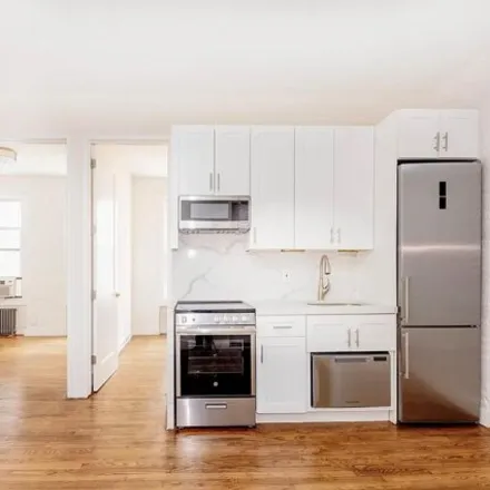 Rent this 3 bed apartment on 338 West 17th Street in New York, NY 10011