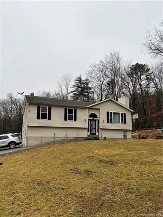 Buy this 3 bed house on 41 Lenni Lenape Ave in Pine Bush, New York