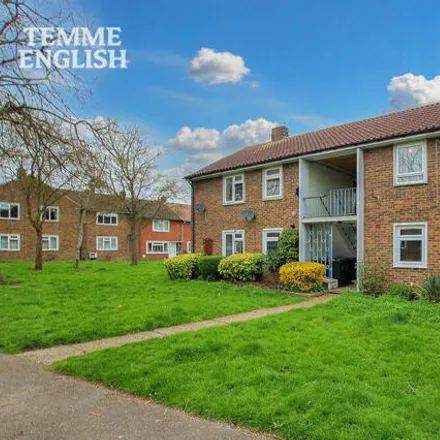 Buy this 1 bed apartment on Witchards in Basildon, SS16 5BN