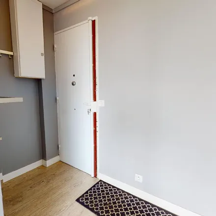 Rent this 3 bed apartment on 33 Rue Henri Brosse in 69310 Pierre-Bénite, France