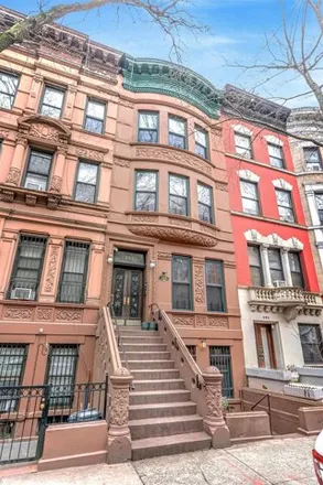 Buy this 6 bed house on 252 West 137th Street in New York, NY 10030