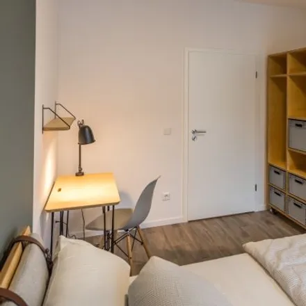 Rent this 3 bed room on Einbecker Straße 27 in 10317 Berlin, Germany