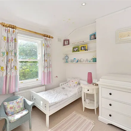 Rent this 1 bed apartment on 10 Pembridge Villas in London, W11 3EN