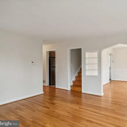 Image 5 - 6213 Eastern Parkway, Baltimore, MD 21206, USA - House for sale