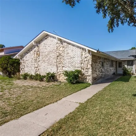 Image 2 - 1807 Auburn Drive, Richardson, TX 75081, USA - House for sale