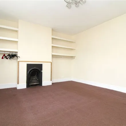 Image 6 - Canterbury Road, London, CR0 3PY, United Kingdom - Townhouse for rent