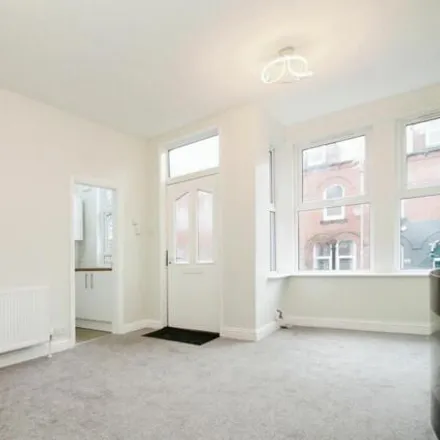 Image 7 - Gilpin Terrace, Leeds, LS12 1HL, United Kingdom - Townhouse for sale