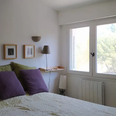 Rent this 2 bed house on 13820 Ensuès-la-Redonne