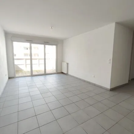 Rent this 3 bed apartment on 2 Rue des Peupliers in 31320 Castanet-Tolosan, France