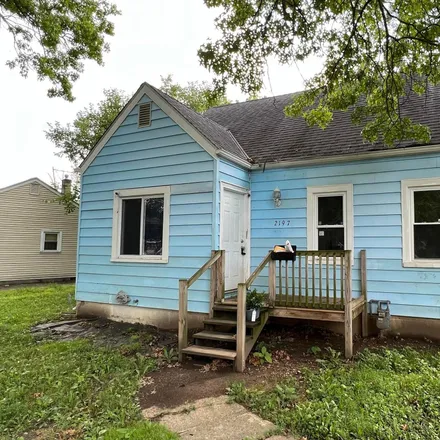 Buy this 3 bed house on 2197 Sagamore Road in Columbus, OH 43219