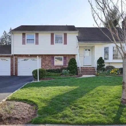 Buy this 4 bed house on 960 Cherokee Court in Westfield, NJ 07090