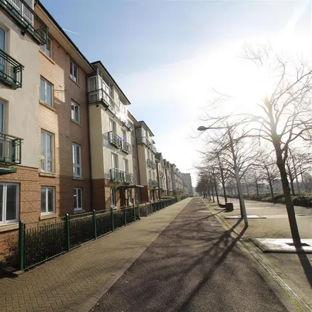 Rent this 2 bed apartment on Lloyd George Avenue in Cardiff, CF10 4AF