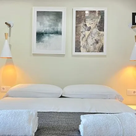 Rent this 5 bed room on Roca in Calle de Vergara, 28013 Madrid