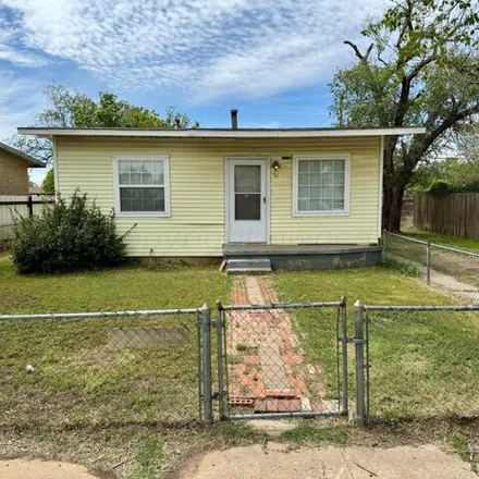 Buy this 2 bed house on 1218 Trigg Street in Amarillo, TX 79104