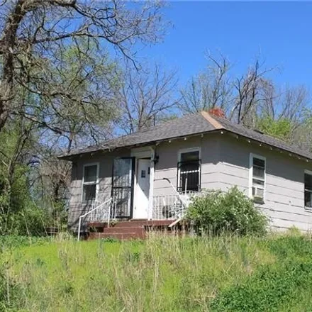 Buy this 3 bed house on 3031 North Bethany Street in Kansas City, KS 66104