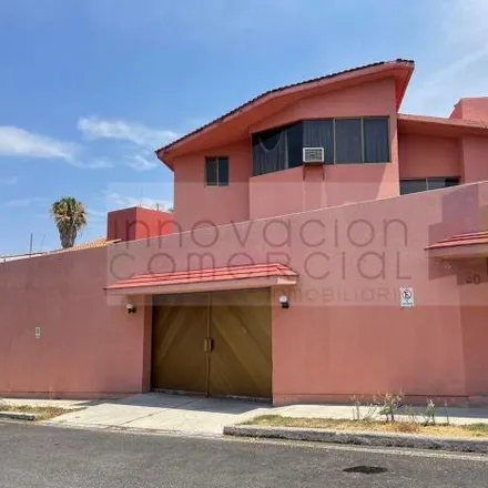 Buy this 3 bed house on Calle Loma de Ajuchitlán in Hércules, 76060 Querétaro