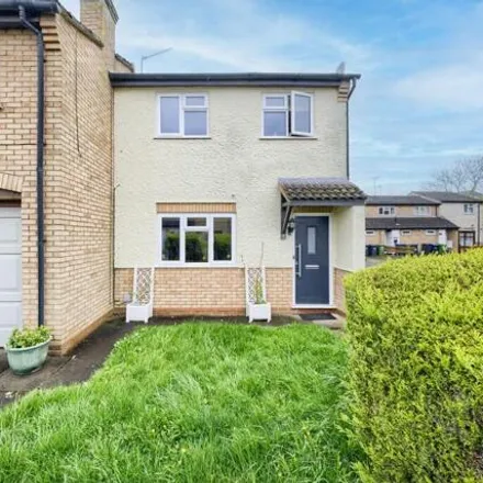 Buy this 3 bed house on Clover Close in Stratford-upon-Avon, CV37 0TB