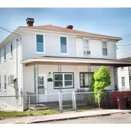 Buy this 3 bed house on 198 West 3rd Street in Cumberland Heights, Cumberland