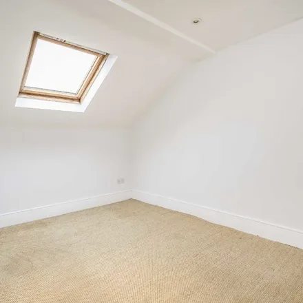 Rent this 4 bed apartment on Haliburton Road in London, TW1 1NZ