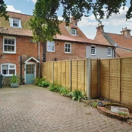 Buy this 4 bed townhouse on The Bell in 19 High Street, Cawston