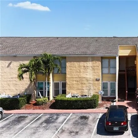 Buy this 3 bed condo on 5698 Bronx Avenue in Sarasota County, FL 34231