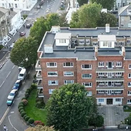 Image 1 - Eaton Court, Eaton Gardens, Hove, BN3 3PL, United Kingdom - Apartment for sale