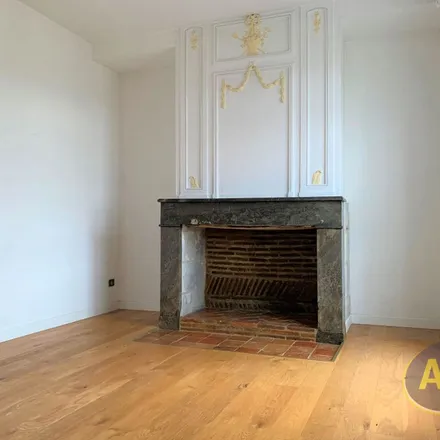 Image 3 - 6 Rue des Pintiers, 53200 Château-Gontier, France - Apartment for rent