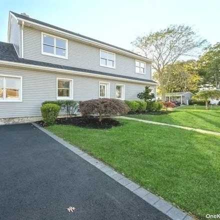 Buy this 4 bed house on 47 Park Lane in Village of Massapequa Park, NY 11762