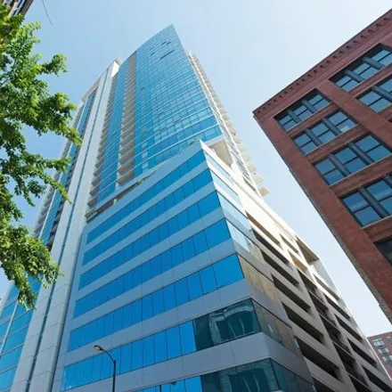 Rent this 1 bed condo on Silver Tower in 325 West Ohio Street, Chicago