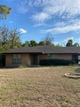 Buy this 3 bed house on 2701 Aileen Boulevard in Greenville, TX 75402